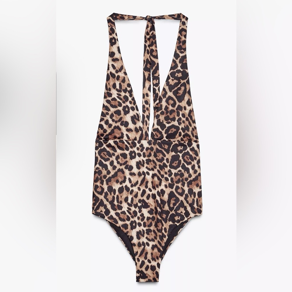 Zara nwt deep v leopard swim - XL